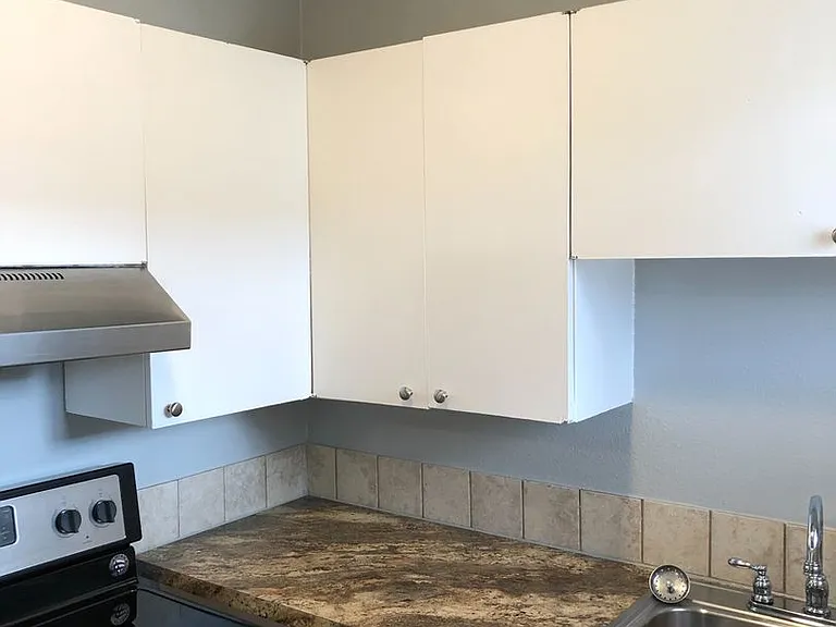 825 Waverly Dr SE — Photo 10