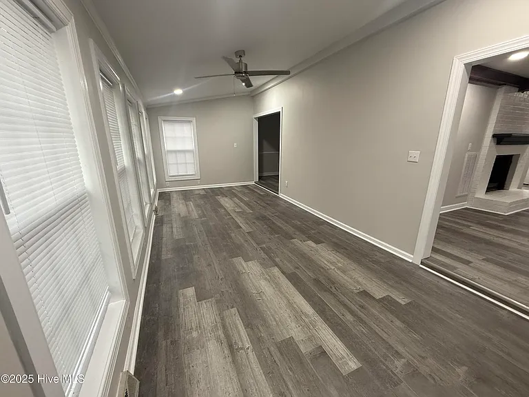 1215 E Wright Rd — Photo 7