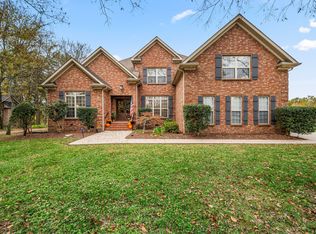 357 Creekview Dr, Murfreesboro, TN 37128