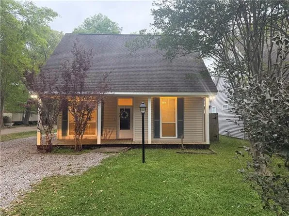 2202 9th St, Mandeville, LA 70471