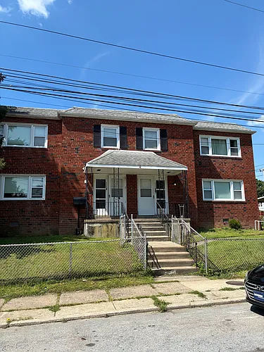 204-206 Woodlawn Ave #1A Photo 1