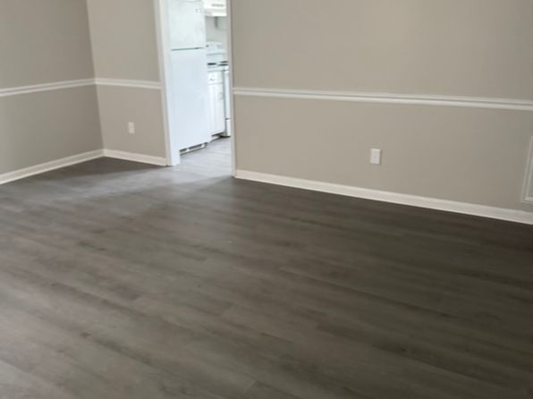 603 W Waddell St #605, Selma, NC 27576
