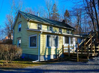 26 Spring Lake Rd, Red Hook, NY 12571