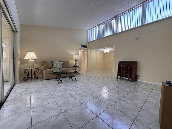 5th image of 2601 Boundbrook Boulevard #111