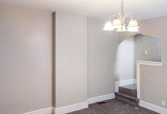 5th image of 306 Morton Ave