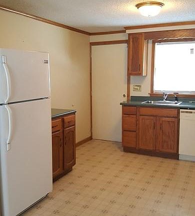 4th image of 514 Penn St