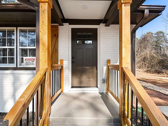 2nd image of 3770 Larkspur Ter