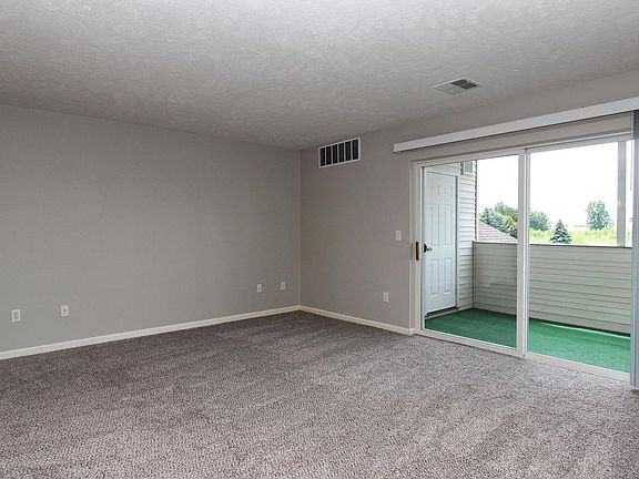 3rd image of 6581 Clover Ct SE