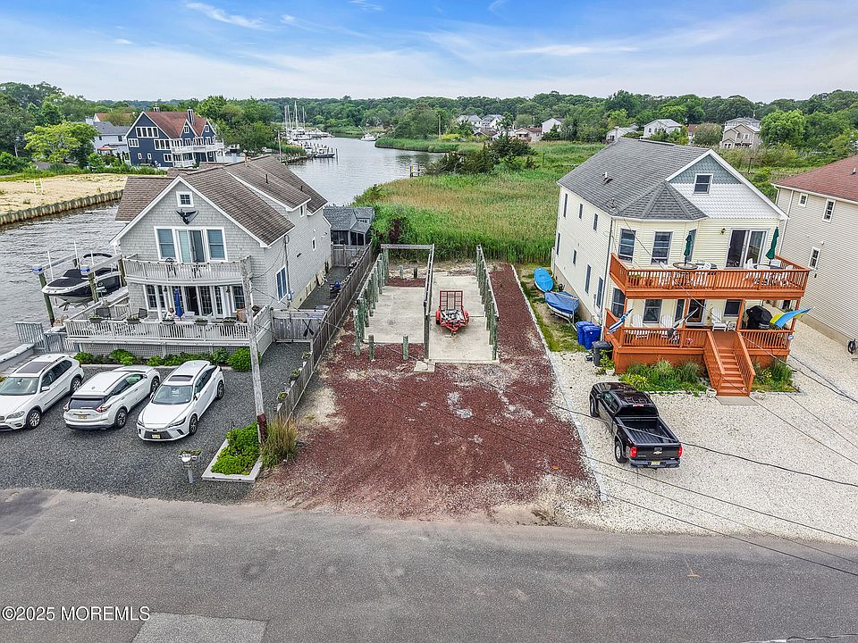 1st image of 603 Riverside Drive