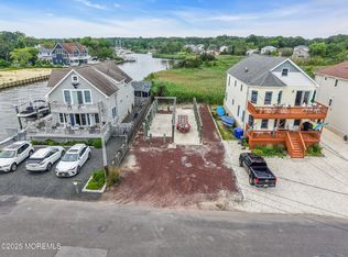 603 Riverside Dr, Toms River, NJ 08753