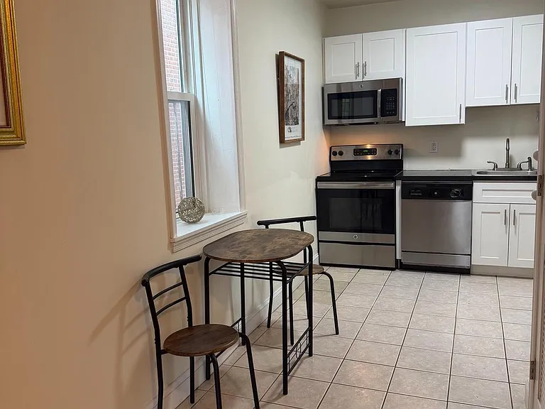 922 S 49th St #-1 — Photo 10
