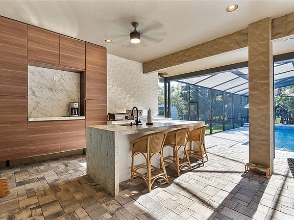 5th image of 1384 E Lake Shore Blvd