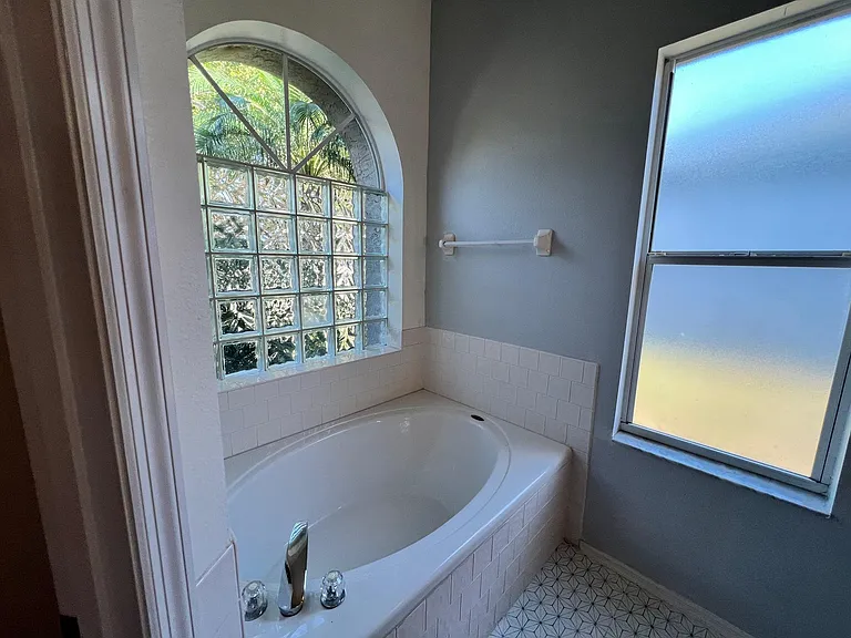 9639 Fox Hearst Rd — Photo 46