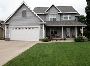 2305 Valley Rd, Yankton, SD 57078