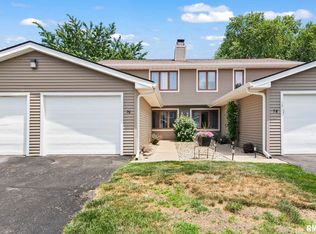 76 Brookside Pl, Springfield, IL 62704