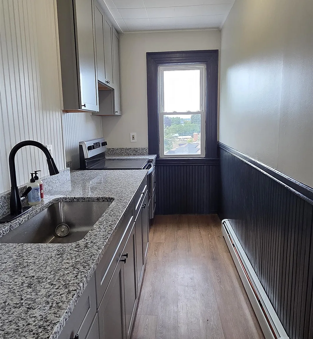 2 bed, 1.0 bath, 1288 sqft, $1,800 — Photo 3