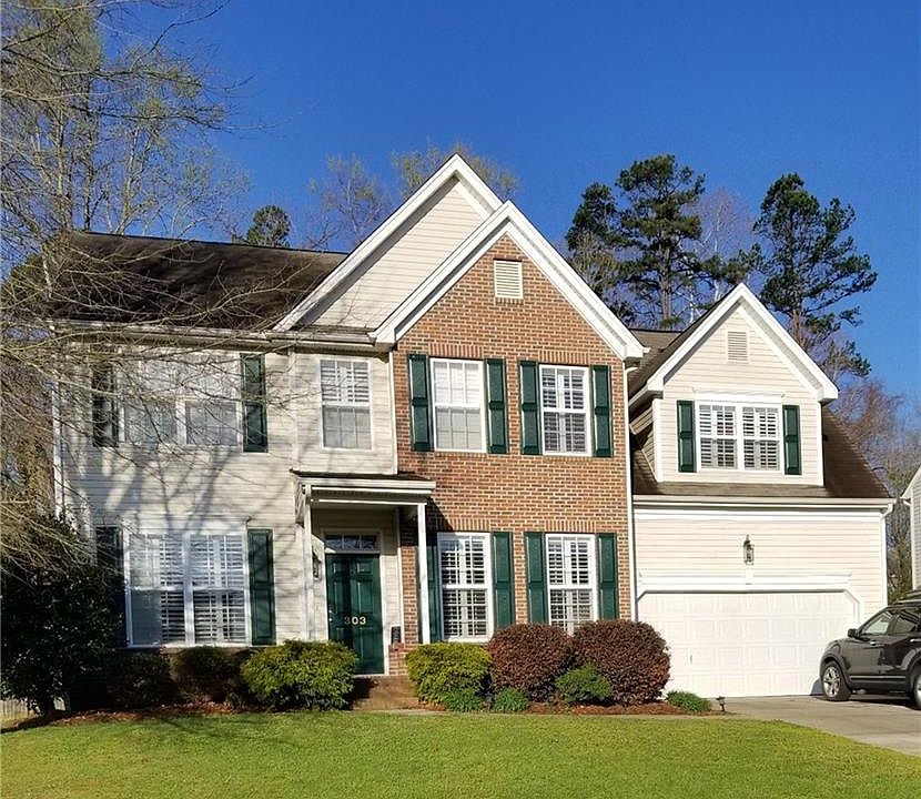 1st image of 303 Jamestown Oaks Dr