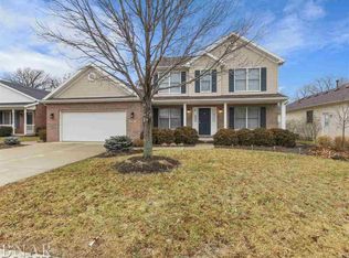 2905 Spangle Rd, Bloomington, IL 61705