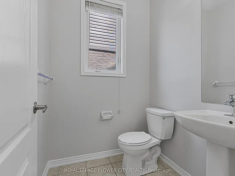 25 Munro Cir — Photo 7