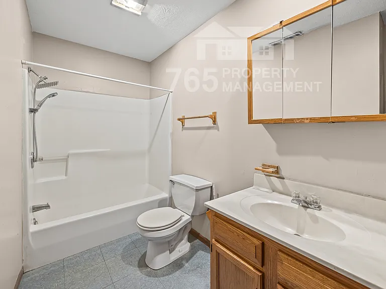70 Bridgewater Ct #18 — Photo 12