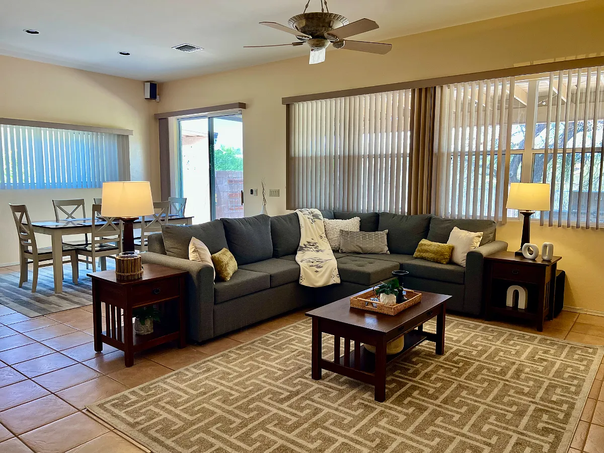 4 bed, 1917 sqft, $2,500 — Photo 4