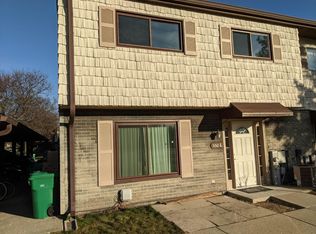 550 W Lodge Trl APT L, Wheeling, IL 60090