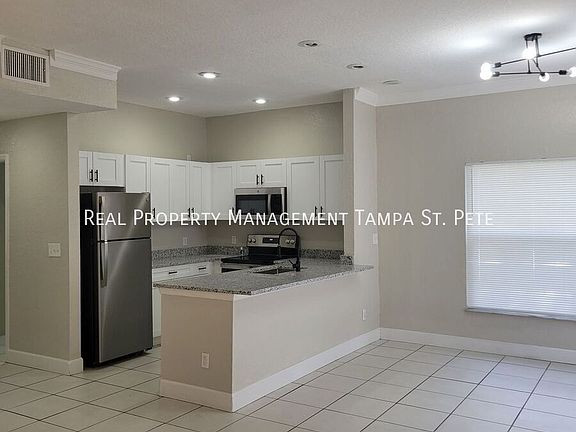 5th image of 3161 53rd Ave N APT A