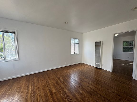 4th image of 5179 Huntington Dr N #4