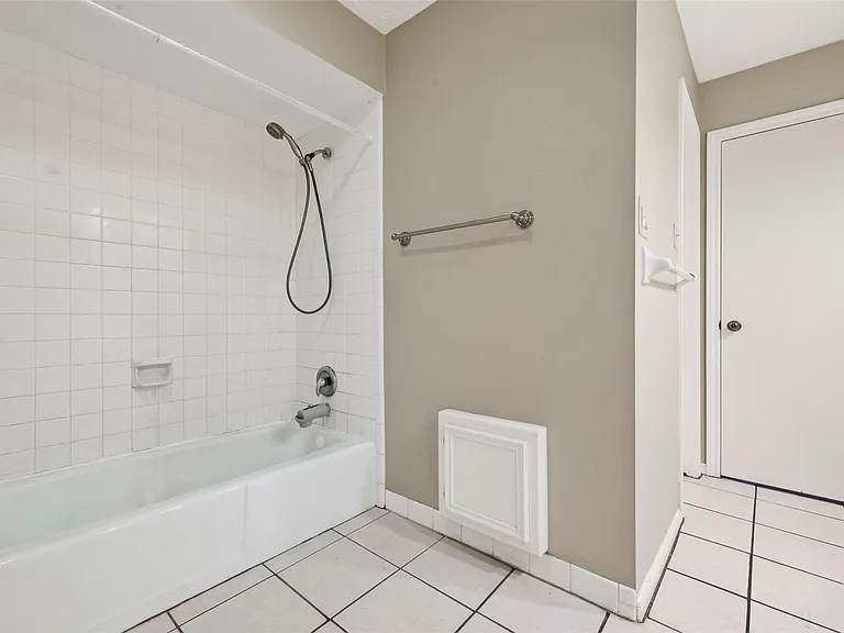 18111 Shireoak Dr — Photo 43