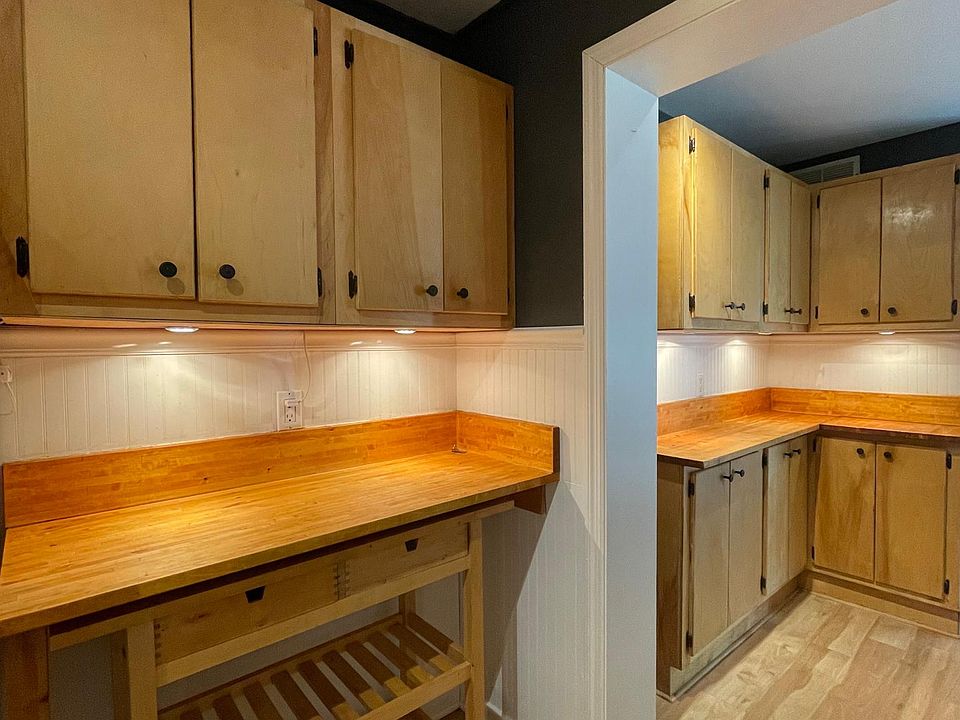 Kitchen: Birch cabinets & butcher block counters