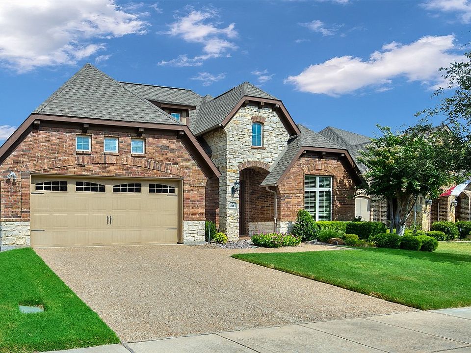 1st image of 308 Hawks Dr