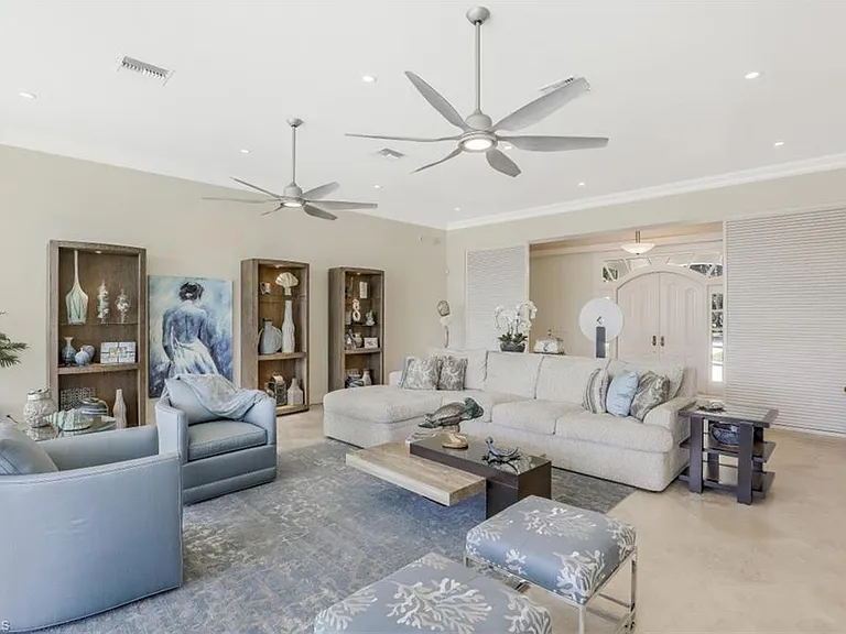 655 Galleon Dr — Photo 3