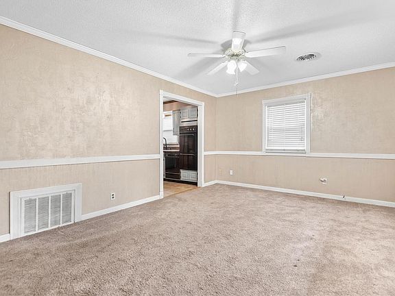 3rd image of 3212 Wayne Ave