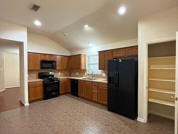3rd image of 17719 Scarlett Falls Ln