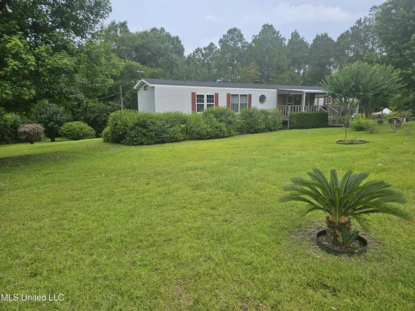 9121 Serenity Dr, Pass Christian, MS 39571