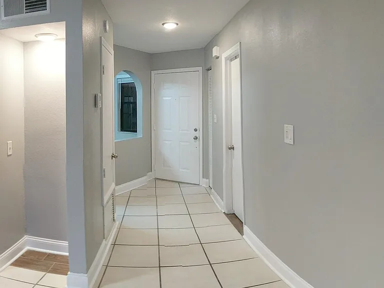 5107 Ernst Ct — Photo 3
