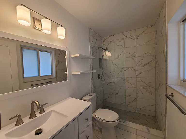 3913 NE 21st Ave #4 — Photo 18