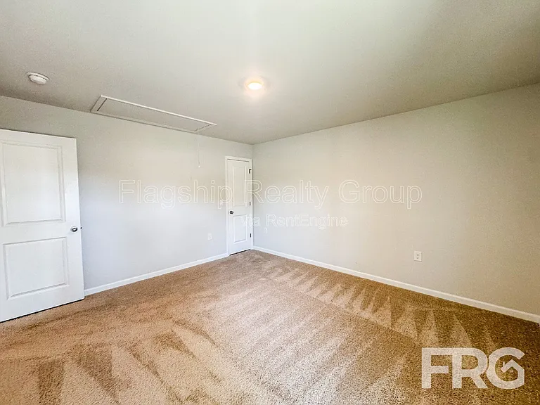 1313 Riverstone Dr — Photo 22