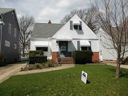 1228 Plainfield Rd photo 1