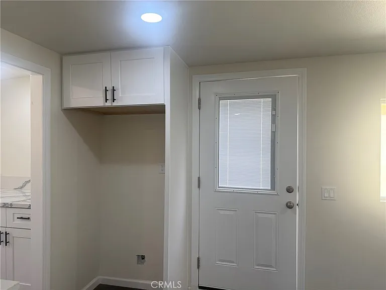 10337 Mull Ave — Photo 12