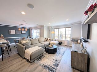 207 Blue Heron Dr #207, Secaucus, NJ 07094