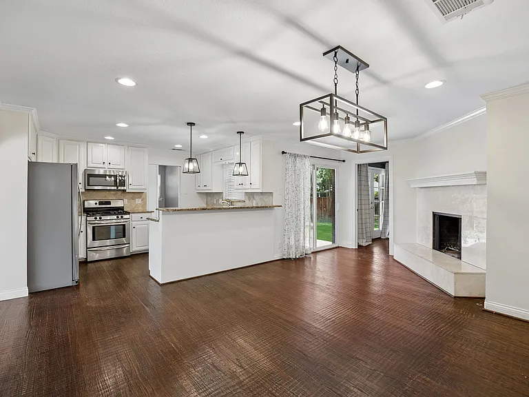 8618 Lockhaven Dr — Photo 9