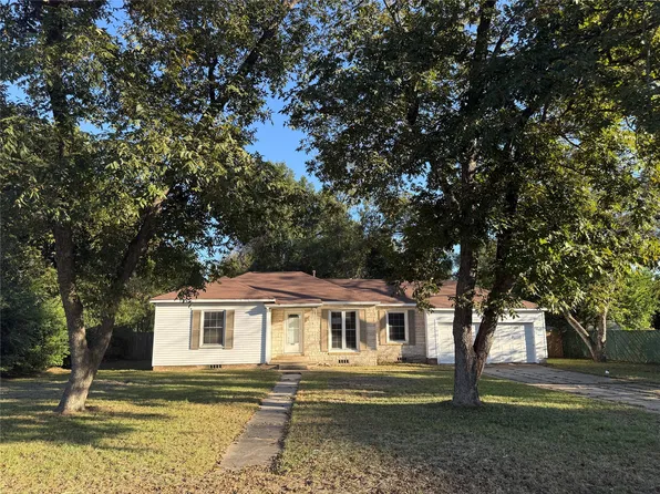 404 S Jean Dr, Longview, TX 75602