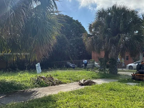 547 17th St, West Palm Beach, FL 33407