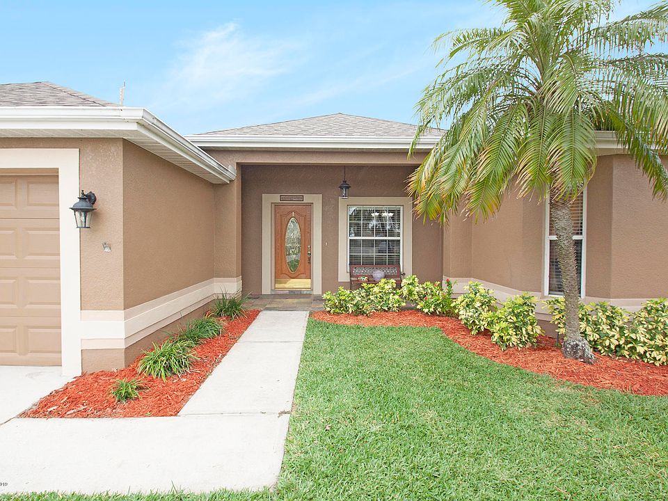 2nd image of 1926 Glen Meadows Cir