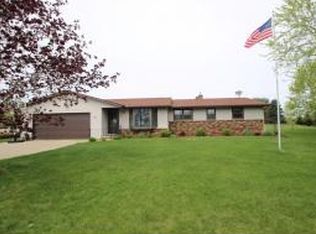 4658 Brookside Rd, Abrams, WI 54101