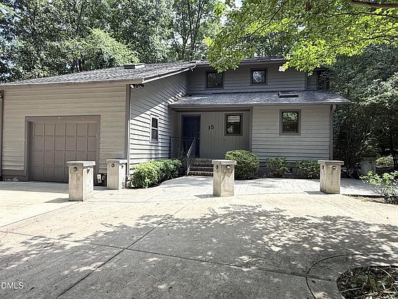 3rd image of 15 Harvey Pl
