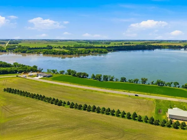 1031 Grandview Dr, Balaton, MN 56115