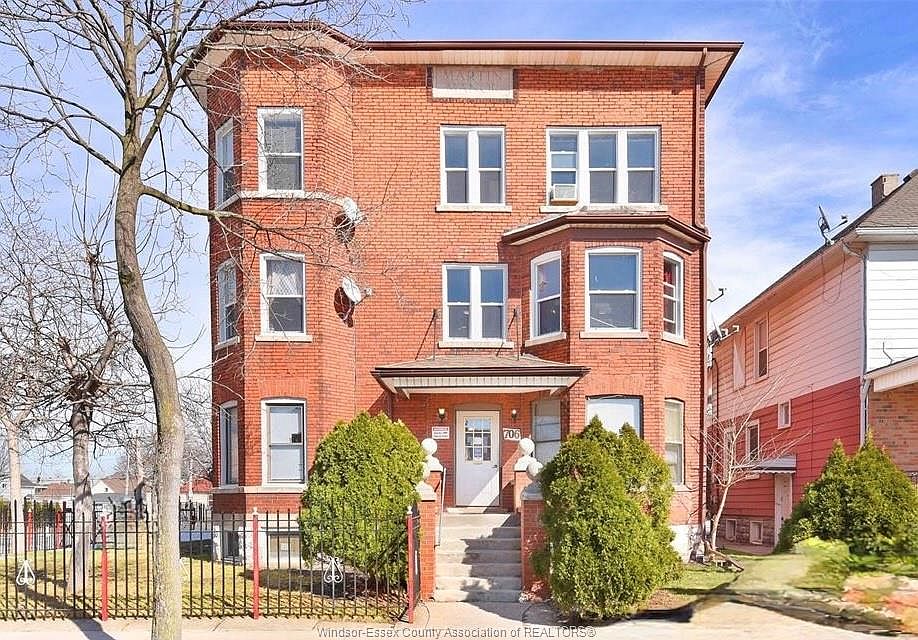 1st image of 706 Marentette Ave #1