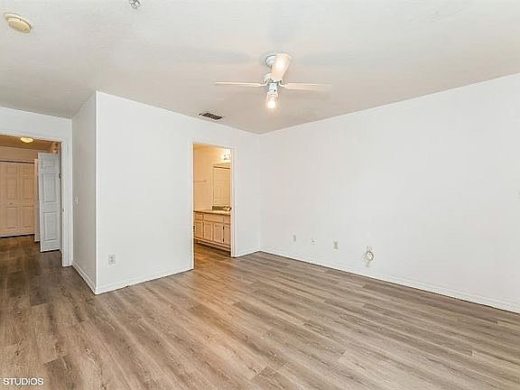 5th image of 3368 Parkchester Square Blvd #196